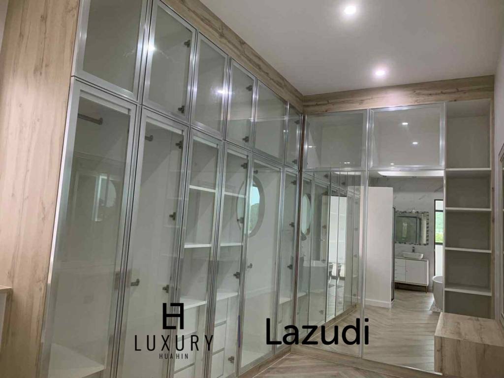 Luxury Mountain-View Villa for Sale , just off Soi 112