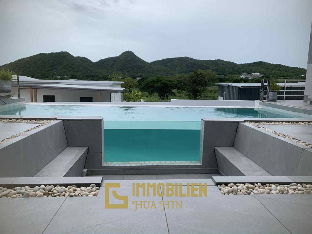 9 x 4 Infinity-Pool mit Sichtglas / Bergblick / Große Europäische Küche