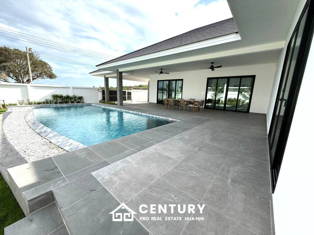 926 Kvm 3 Seng 3 Bad Villa for Salg