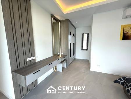 926 Kvm 3 Seng 3 Bad Villa for Salg