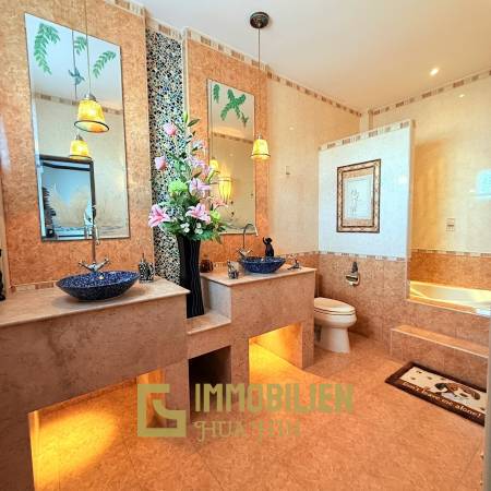 Jardin magnifiquement aménagé / Installations exclusives / Complexe avec centre de remise en forme et piscine commune