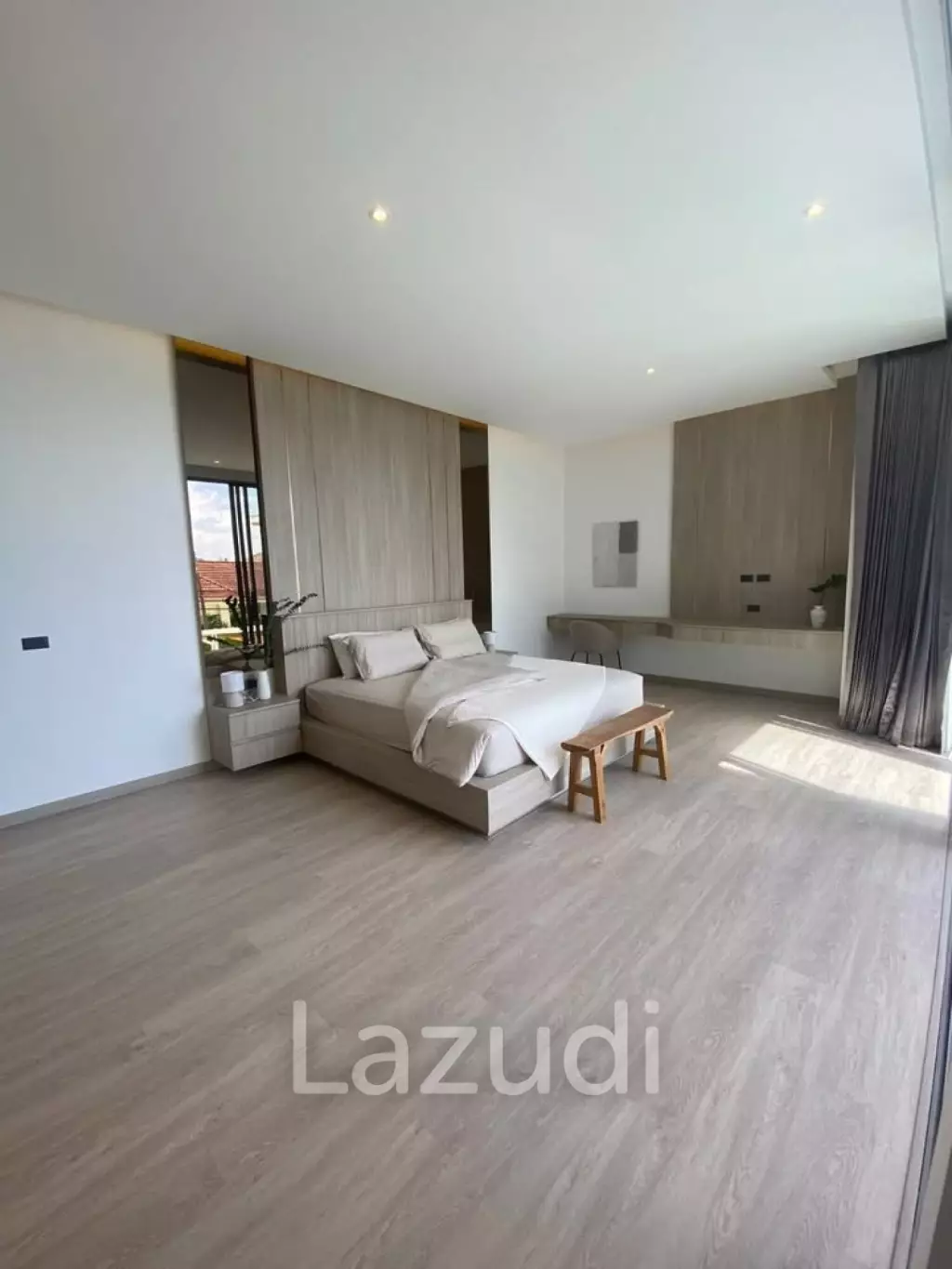 Modern 5-Bedroom Pool Viilla for Rent in Chalong