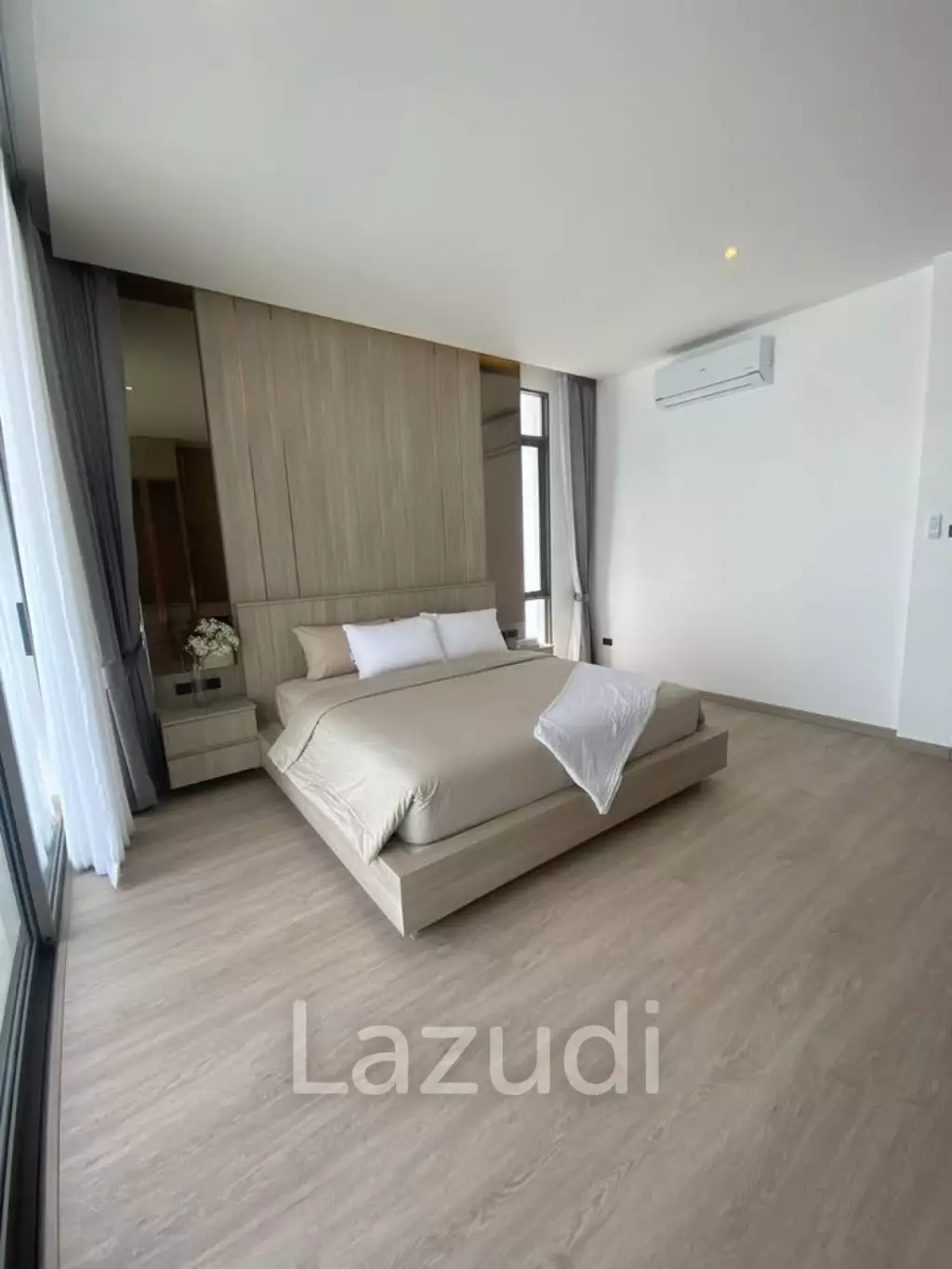 Modern 5-Bedroom Pool Viilla for Rent in Chalong