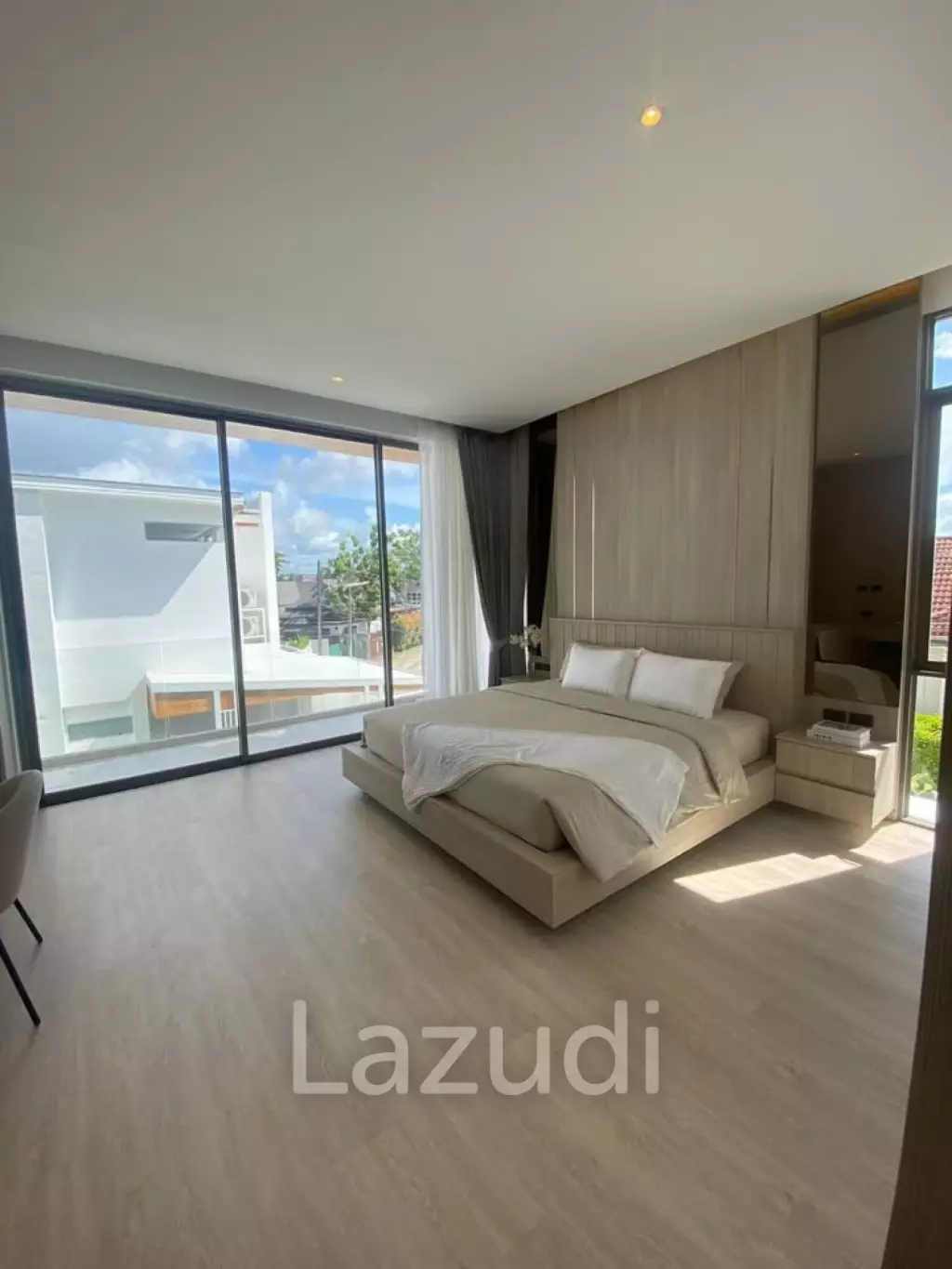 Modern 5-Bedroom Pool Viilla for Rent in Chalong