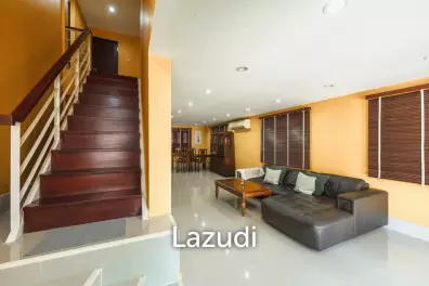 Spacious 2-House Property with 5 Bedrooms for Sale in Rawai