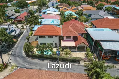 Spacious 2-House Property with 5 Bedrooms for Sale in Rawai