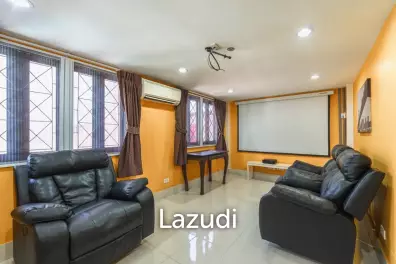 Spacious 2-House Property with 5 Bedrooms for Sale in Rawai