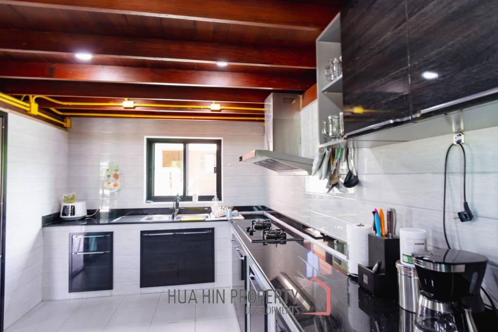 Stunning Thai Wooden Villa with Pool in Pranburi