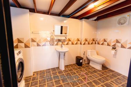 Stunning Thai Wooden Villa with Pool in Pranburi