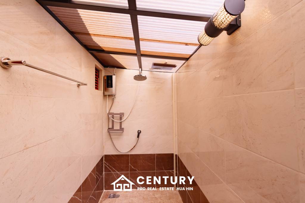 Stunning Thai Wooden Villa with Pool in Pranburi