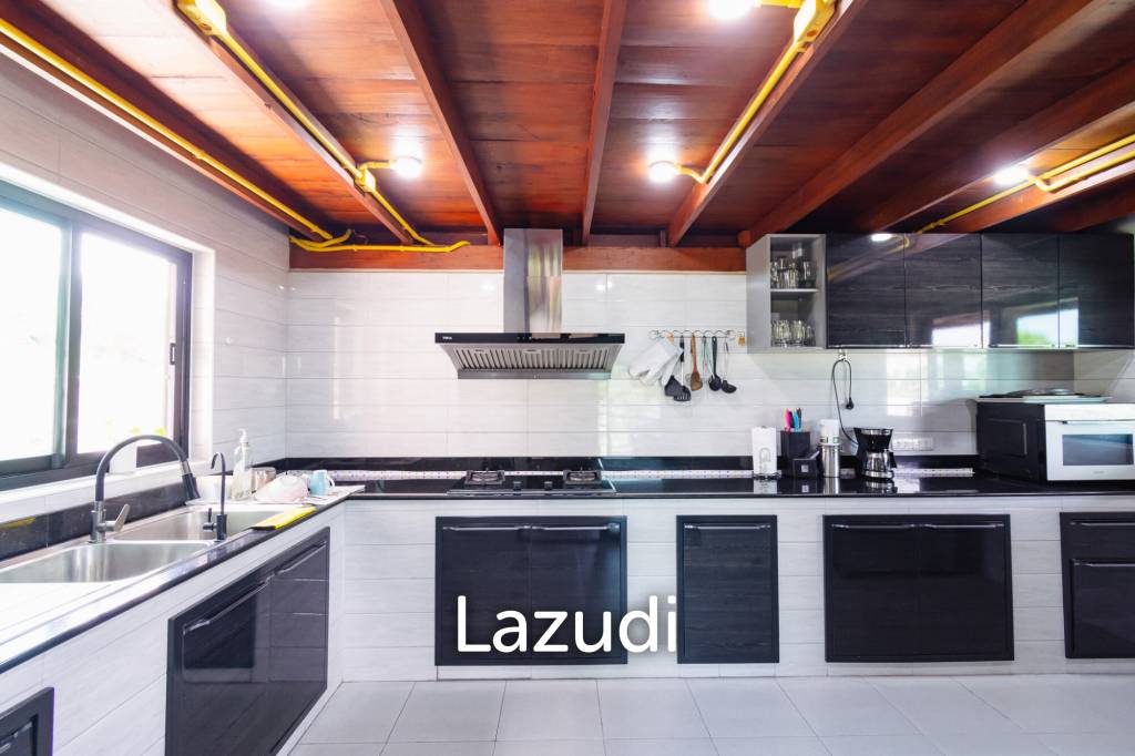 Stunning Thai Wooden Villa with Pool in Pranburi