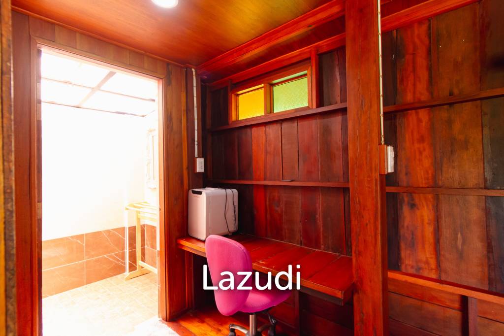 Stunning Thai Wooden Villa with Pool in Pranburi