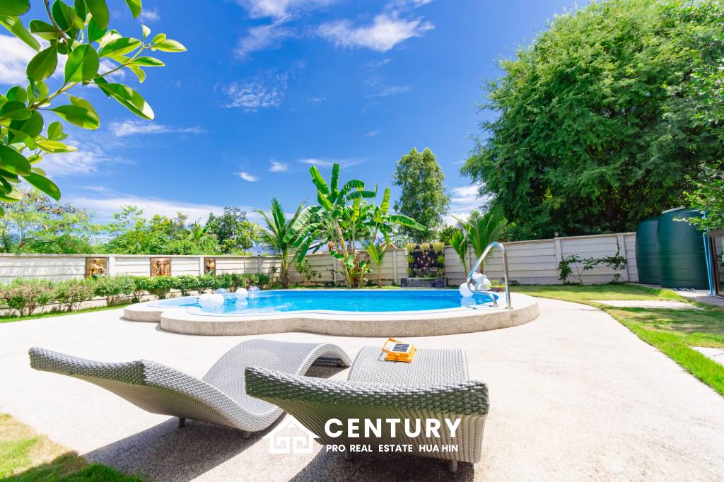 Stunning Thai Wooden Villa with Pool in Pranburi