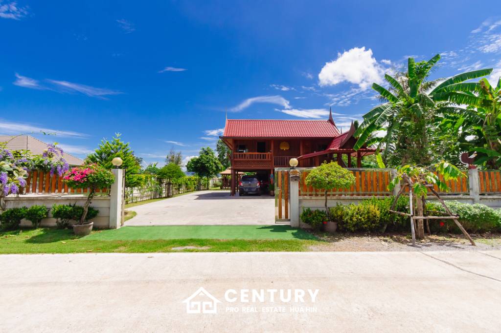 Stunning Thai Wooden Villa with Pool in Pranburi