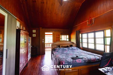 Stunning Thai Wooden Villa with Pool in Pranburi