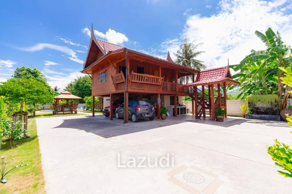 Stunning Thai Wooden Villa with Pool in Pranburi