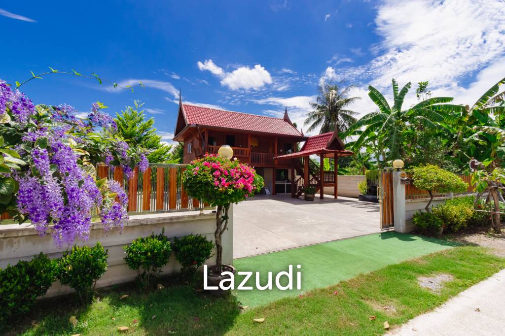 Stunning Thai Wooden Villa with Pool in Pranburi