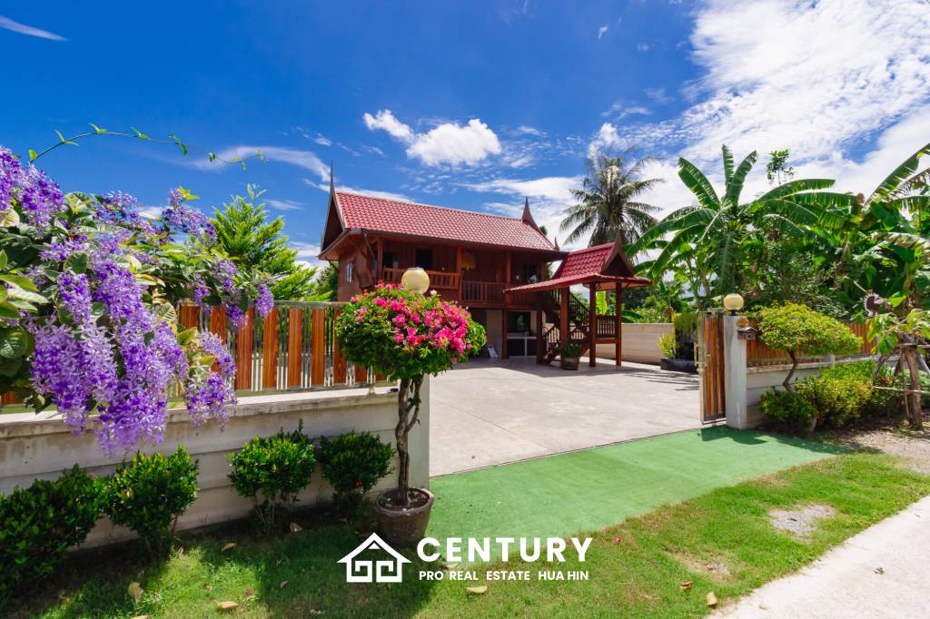 Stunning Thai Wooden Villa with Pool in Pranburi