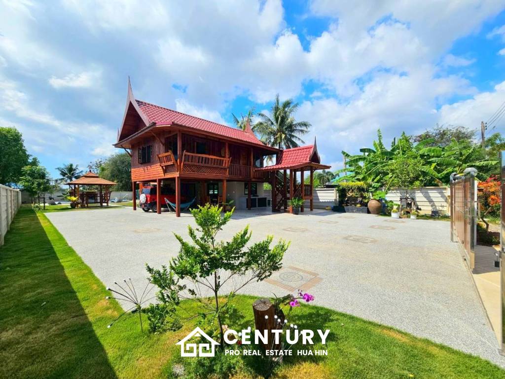 Stunning Thai Wooden Villa with Pool in Pranburi