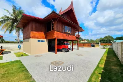 Stunning Thai Wooden Villa with Pool in Pranburi