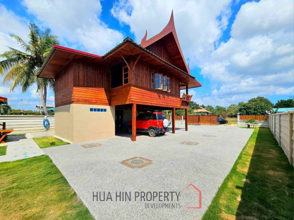 Stunning Thai Wooden Villa with Pool in Pranburi