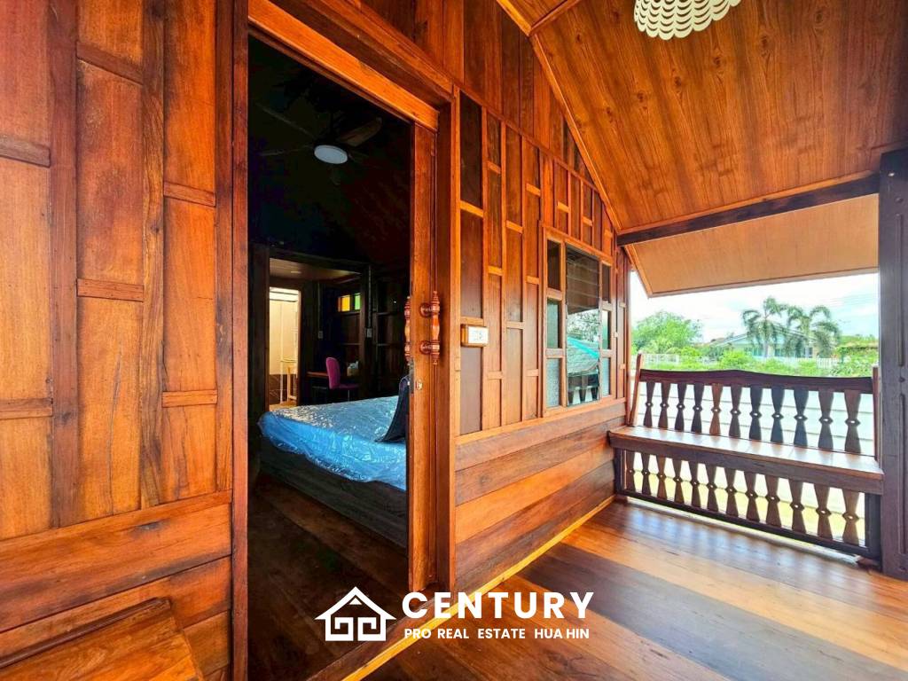 Stunning Thai Wooden Villa with Pool in Pranburi