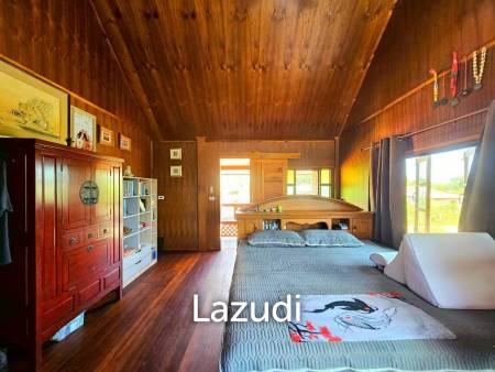 Stunning Thai Wooden Villa with Pool in Pranburi