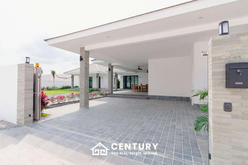 Luxurious Modern Villa in Highland Villas 3 Hua Hin