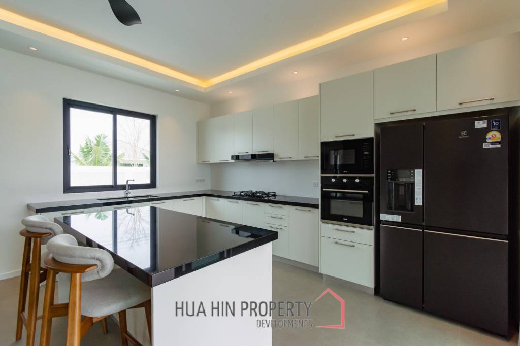 Luxurious Modern Villa in Highland Villas 3 Hua Hin
