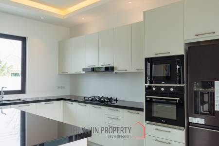Luxurious Modern Villa in Highland Villas 3 Hua Hin