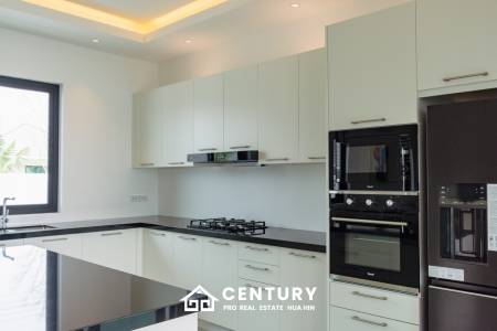 Luxurious Modern Villa in Highland Villas 3 Hua Hin