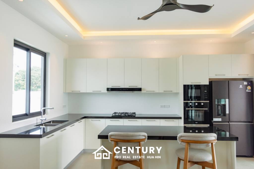 Luxurious Modern Villa in Highland Villas 3 Hua Hin