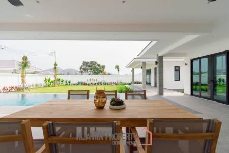 Luxurious Modern Villa in Highland Villas 3 Hua Hin