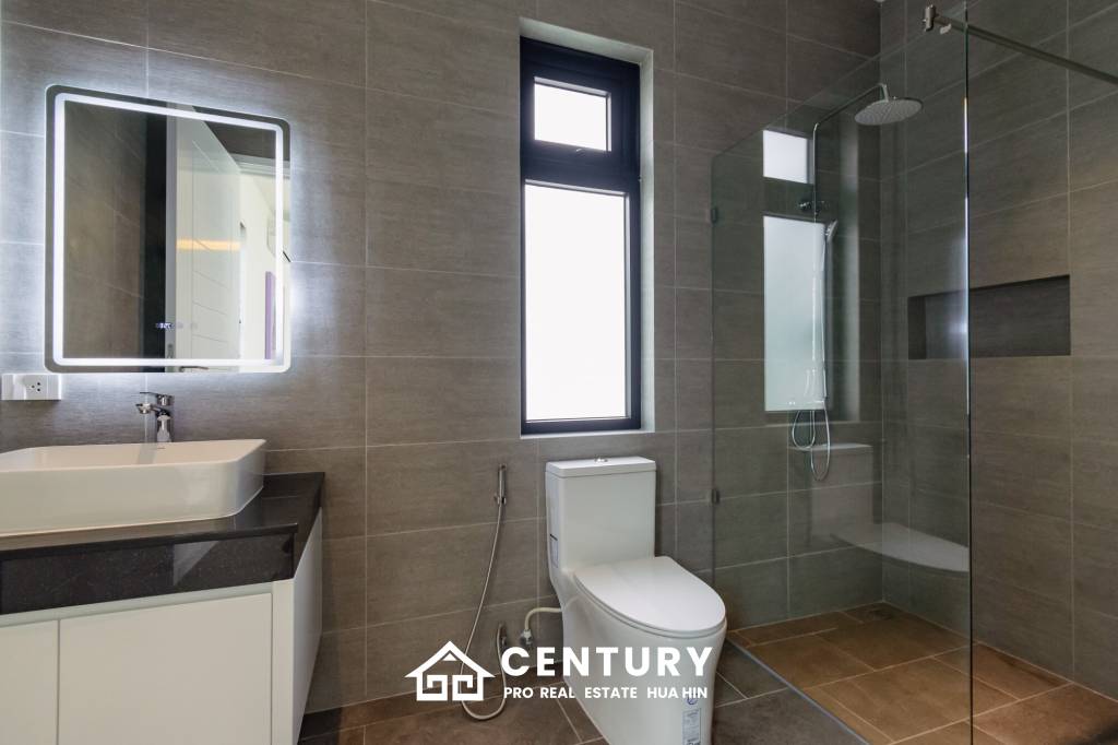 Luxurious Modern Villa in Highland Villas 3 Hua Hin