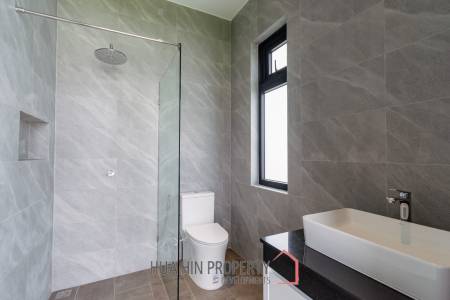 Luxurious Modern Villa in Highland Villas 3 Hua Hin