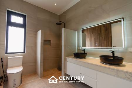 Luxurious Modern Villa in Highland Villas 3 Hua Hin