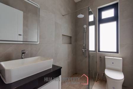 Luxurious Modern Villa in Highland Villas 3 Hua Hin