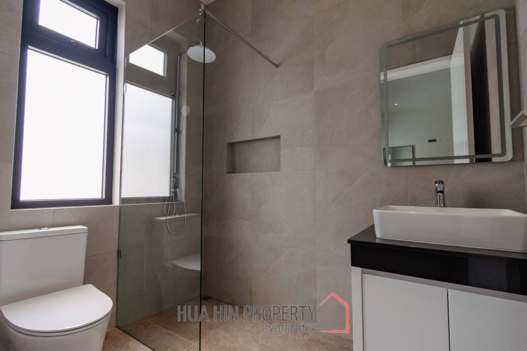 Luxurious Modern Villa in Highland Villas 3 Hua Hin