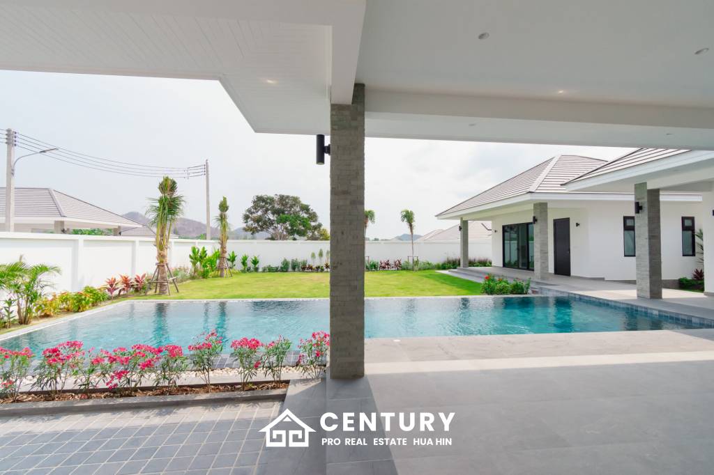 Luxurious Modern Villa in Highland Villas 3 Hua Hin