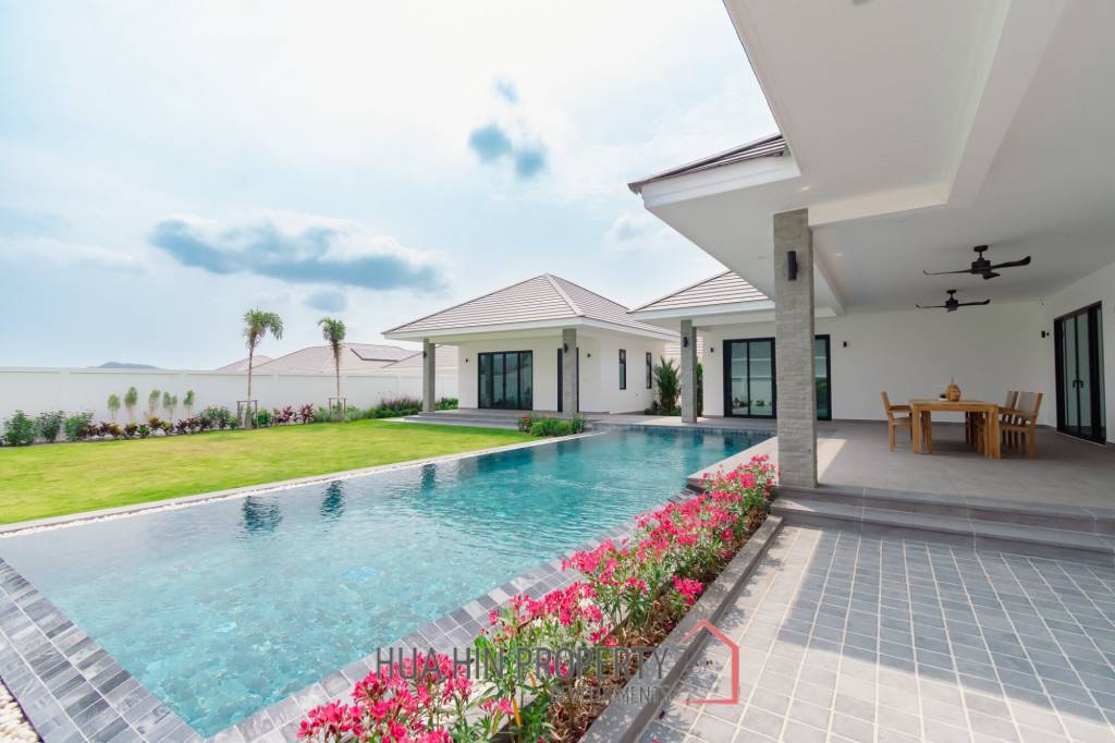 Luxurious Modern Villa in Highland Villas 3 Hua Hin