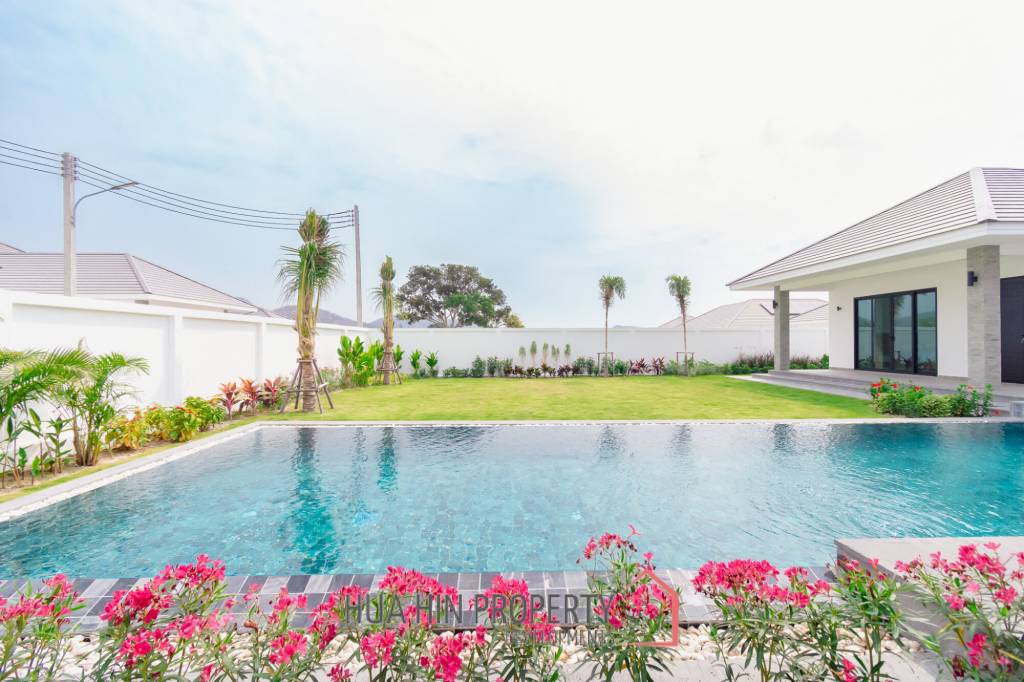 Luxurious Modern Villa in Highland Villas 3 Hua Hin