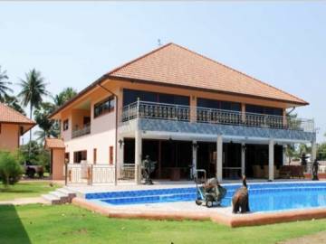 2 Storey 4 Bed Pool Villa on Pranburi River