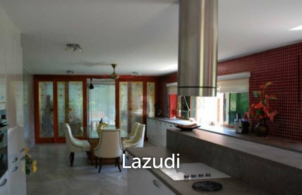 4,800 metro cuadrado 4 ` 5 Baño Villa de Venta