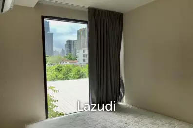 1 Bedroom 1 Bathroom 30 SQ.M IKON Sukhumvit 77