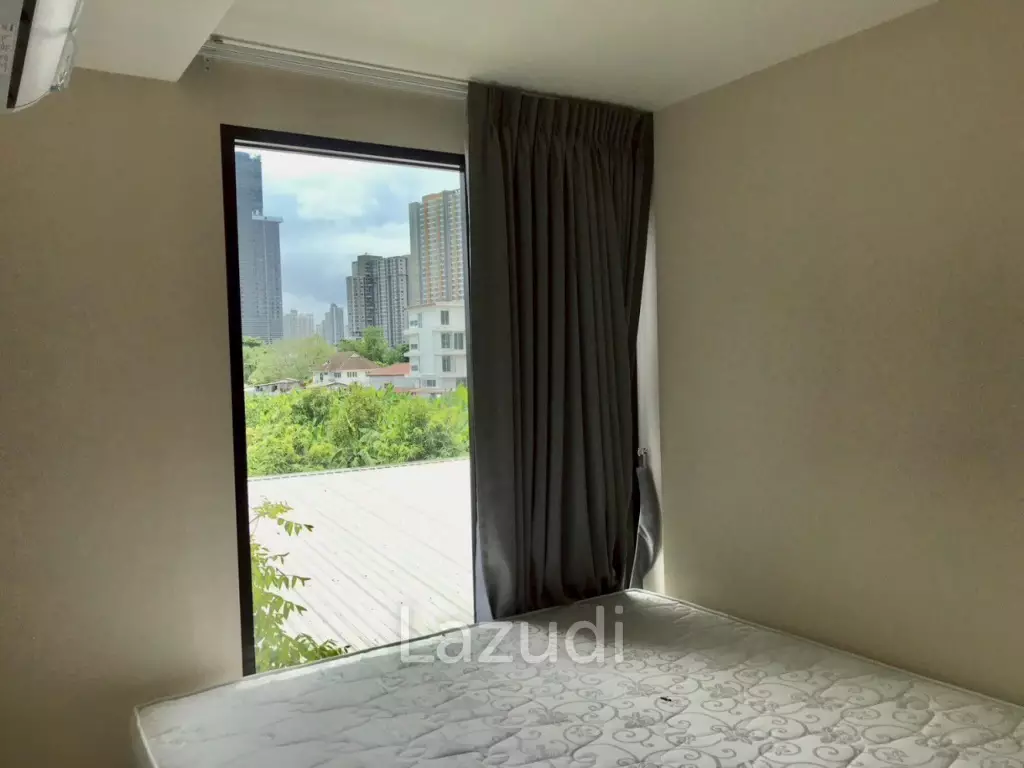 1 Bedroom 1 Bathroom 30 SQ.M IKON Sukhumvit 77