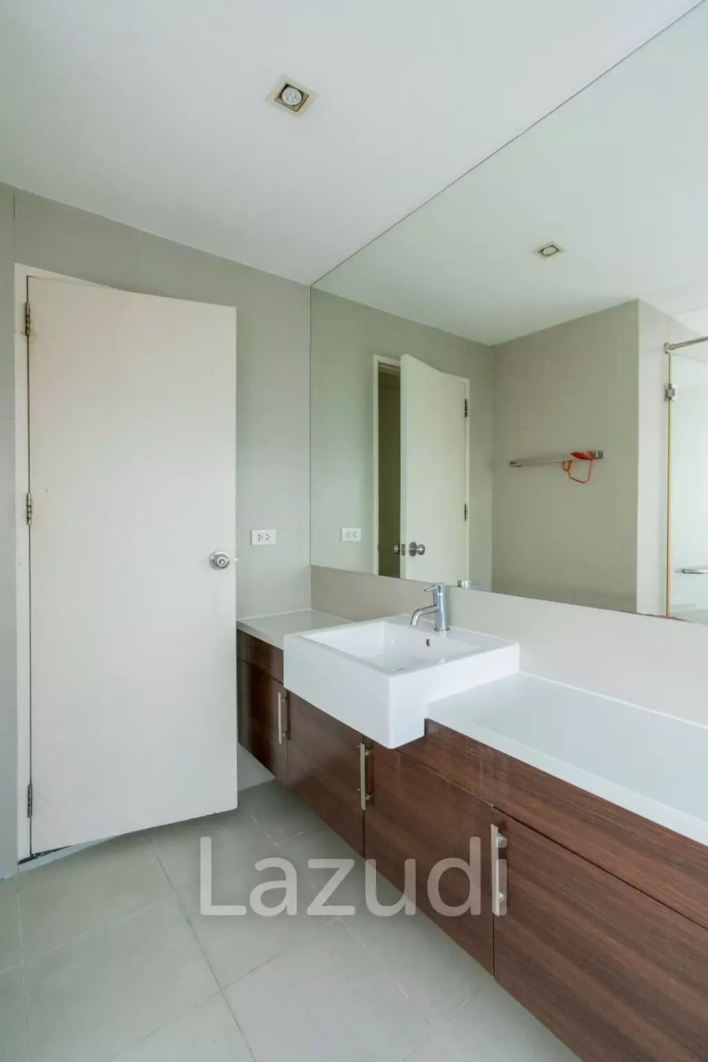 3 Bedroom 3 Bathroom 182.76 Sq.m Noble Remix
