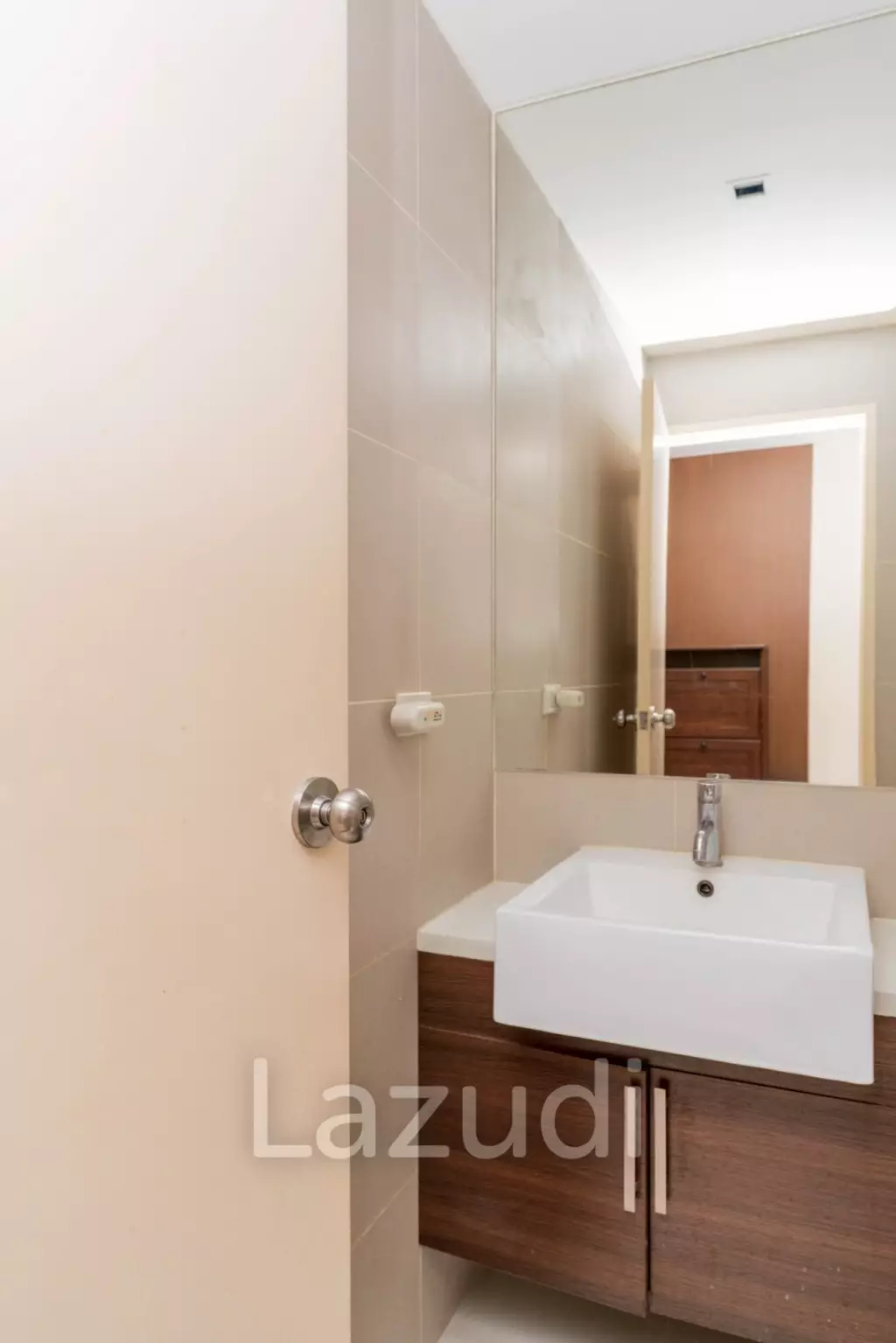 3 Bedroom 3 Bathroom 182.76 Sq.m Noble Remix