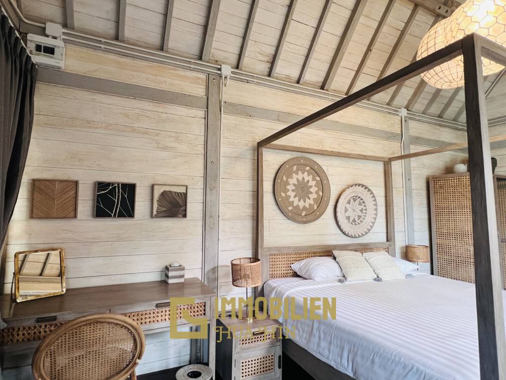 Pool Villa im Bali-Stil nur 150 Meter vom Strand entfernt