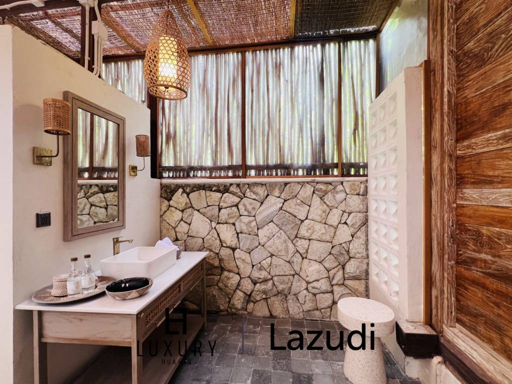 Luxurious Bali  3-Bedroom Villa Near the beach