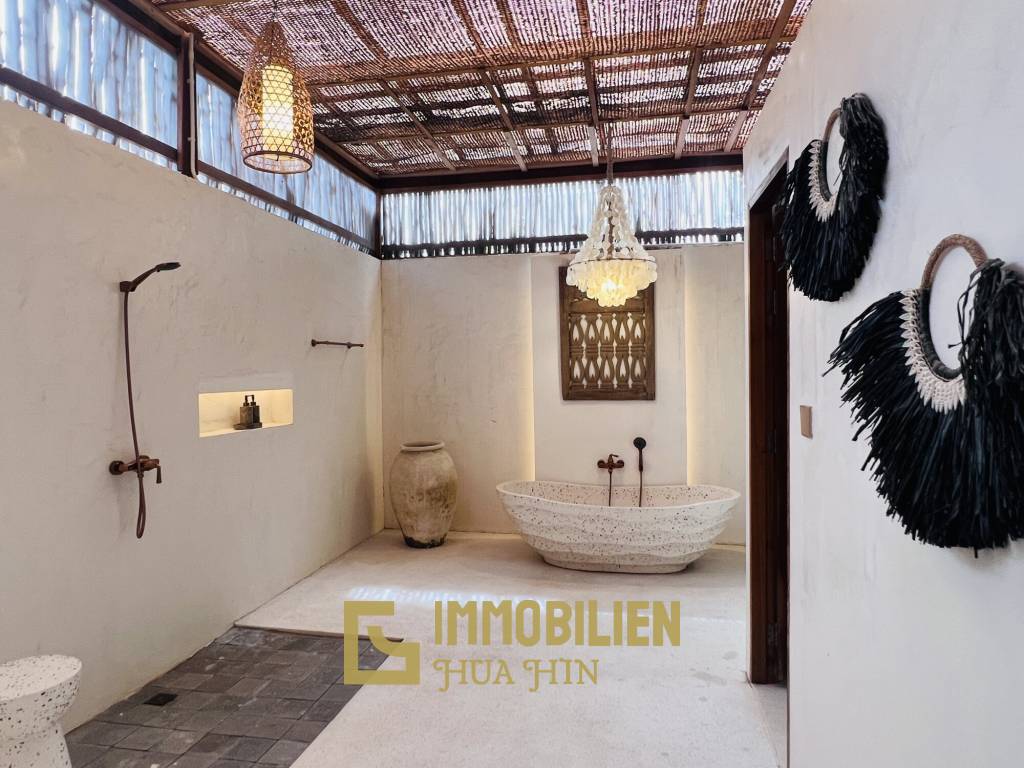 Pool Villa im Bali-Stil nur 150 Meter vom Strand entfernt